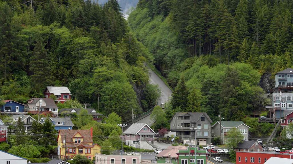 an example of home in alaska AI Title Search in Alaska